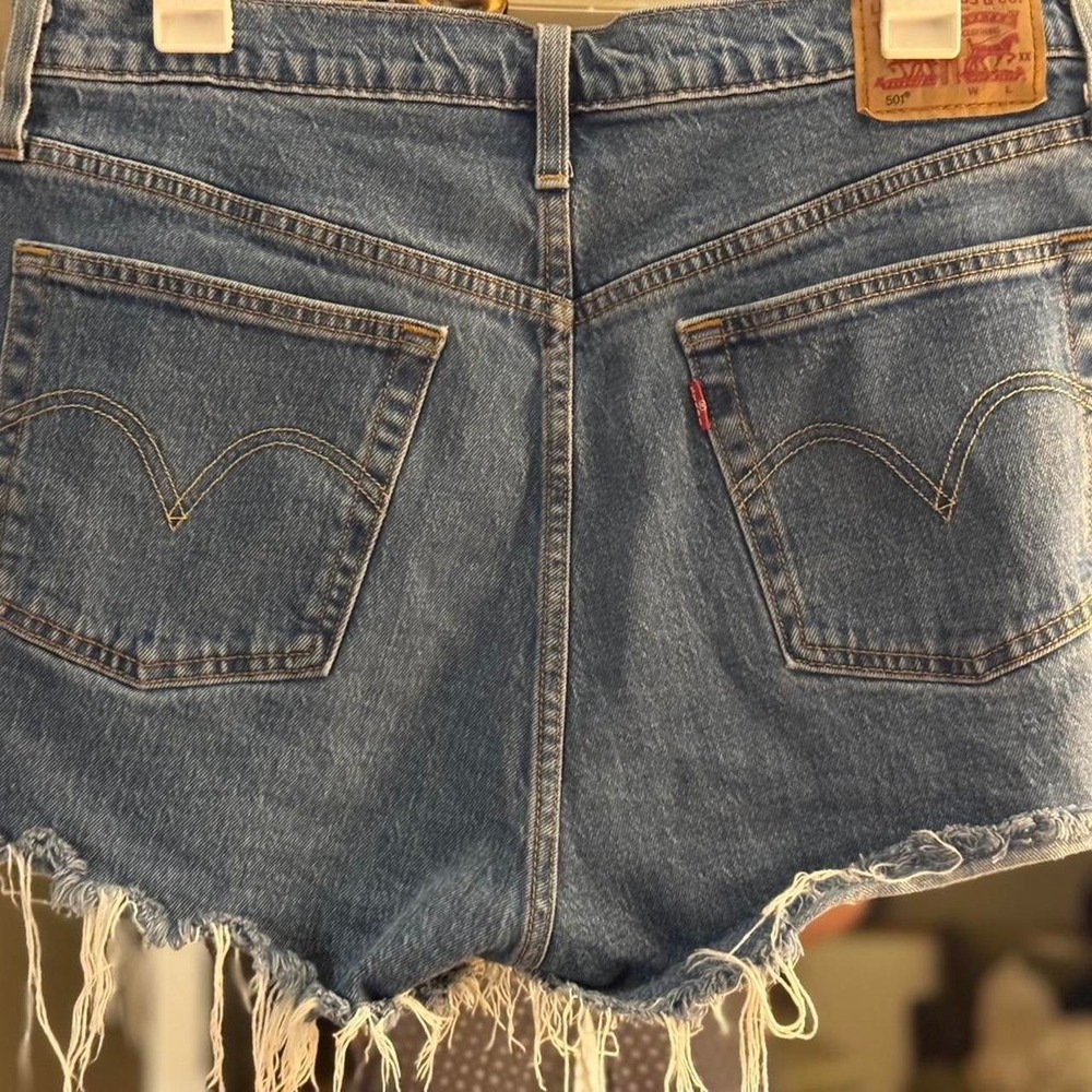 Levi's 501 shorts sz 32 - Picture 6 of 6